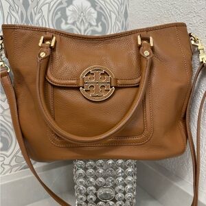 TORY BURCH Amanda Classic Hobo
Shoulder Crossbody Handbag